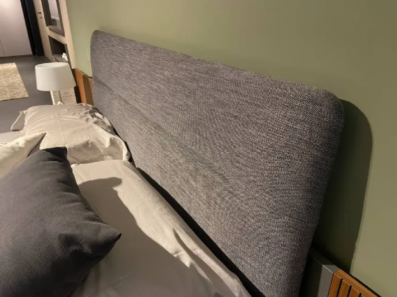 Letto matrimoniale con contenitore Orion defile a prezzo riservato 