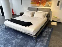 Letto matrimoniale con piedini Park 1  Poliform a prezzo ribassato