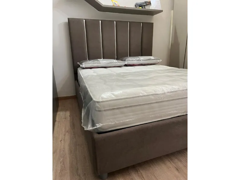 Letto moderno Penny silver Collezione esclusiva con uno sconto del 40%