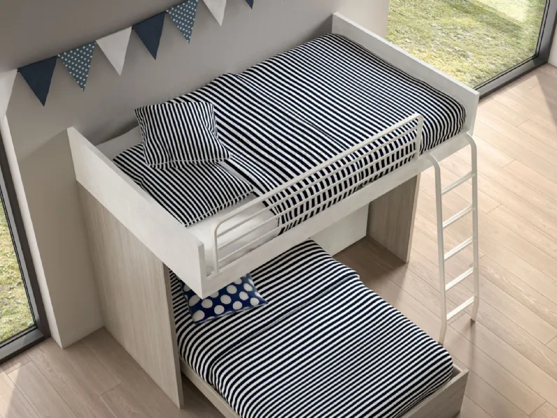 Letto in laccato modello Maxi di Zg mobili scontato 40%