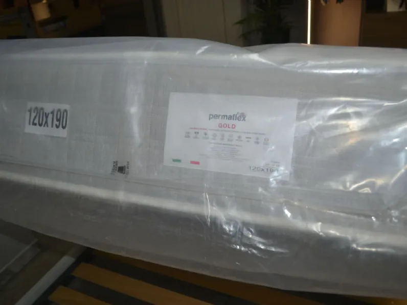 Letto classico con pediera Licia Arcadia by colombini a prezzo ribassato