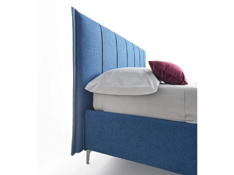 Letto imbottito modello Plumeria di Le comfort scontato 35%