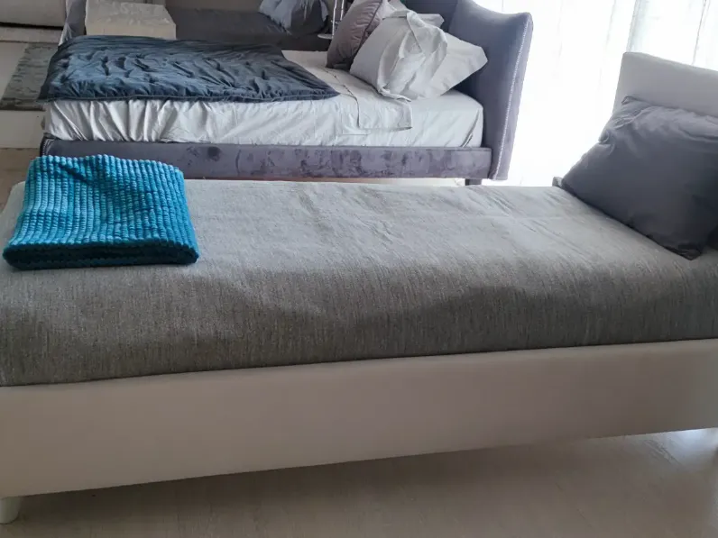 Letto moderno Sander V&nice con uno sconto del 60%