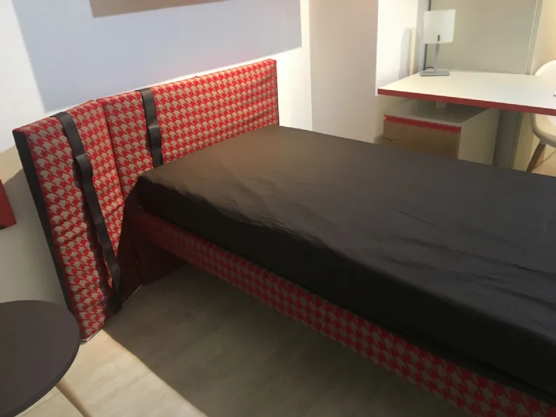 Letto singolo design Sipario  Clever a prezzo ribassato