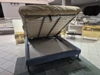 Letto imbottito modello Tecum quadro di Novaluna scontato 50%