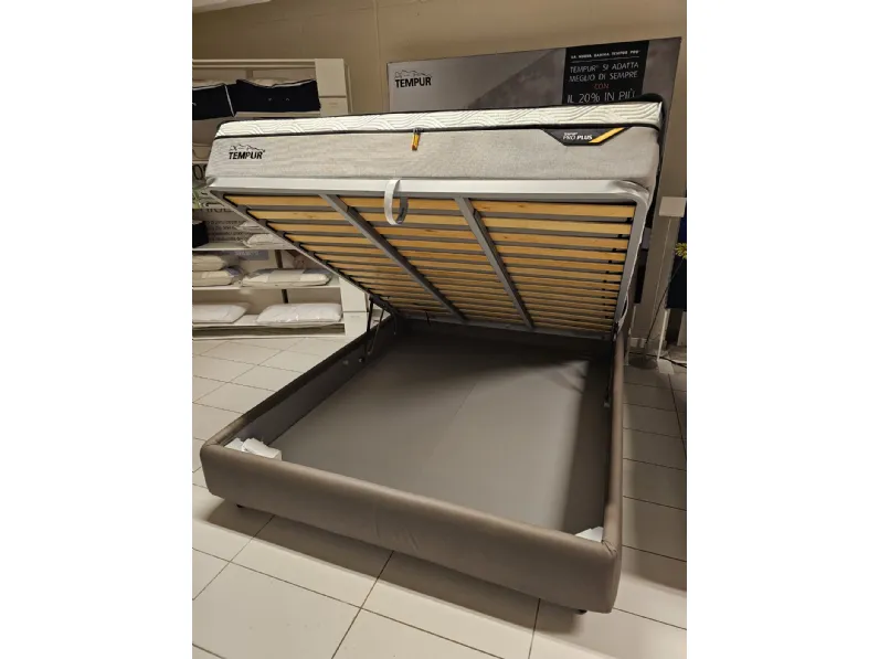 Letto matrimoniale moderno Uno Tempur a prezzo ribassato