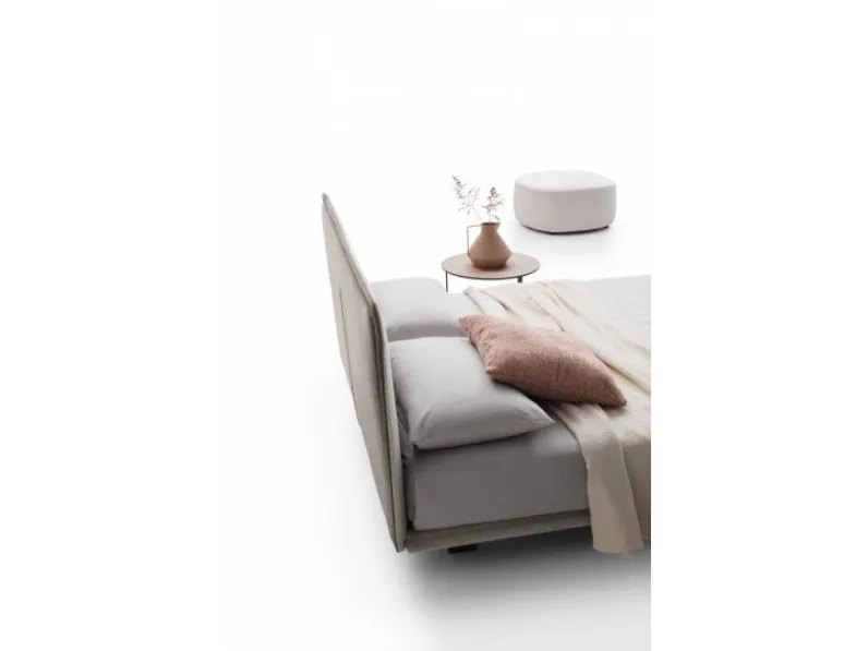 Letto imbottito modello Vasco di Le comfort scontato 35%