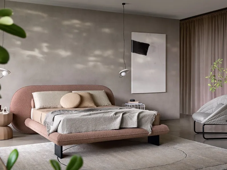Letto moderno con piedini Wabi Saba a prezzo scontato