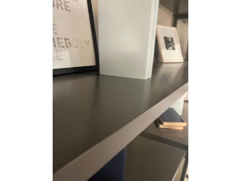 Libreria Novamobili in metallo scontata -60%: scopri Cv 511 pontile