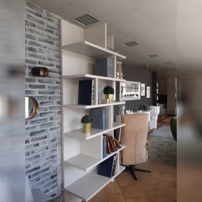 Libreria Free Morassutti in stile design con forte sconto