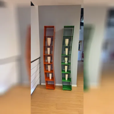 Libreria Kartell in laccato opaco a prezzo scontato: scopri Librerie trave metallo con tirante 