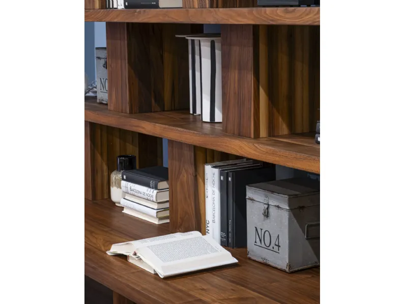 Libreria modello Bookshelf di Riva 1920 a prezzo riservato 