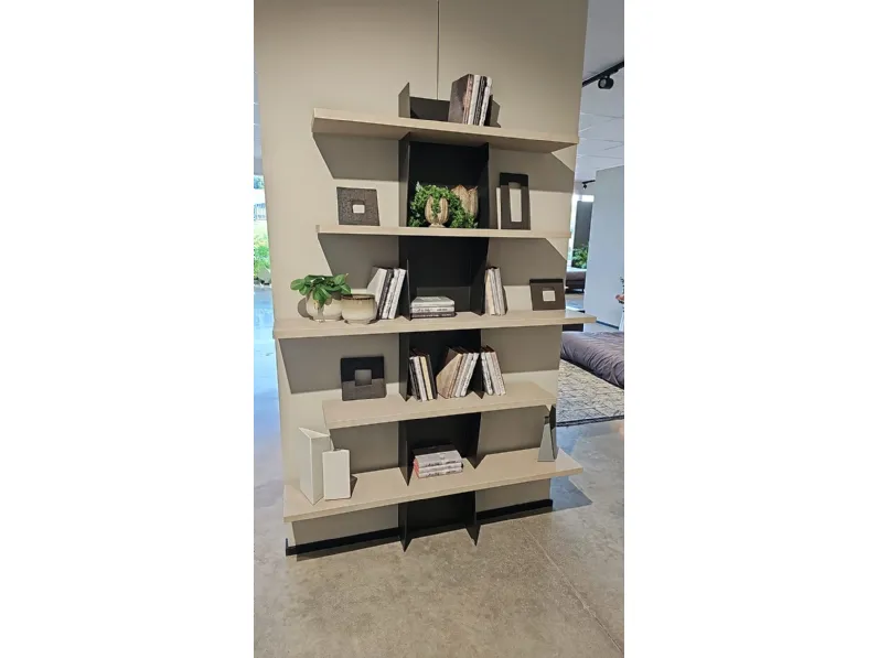 Libreria Tomasella in laminato materico scontata -31%: scopri Libreria a parete versus