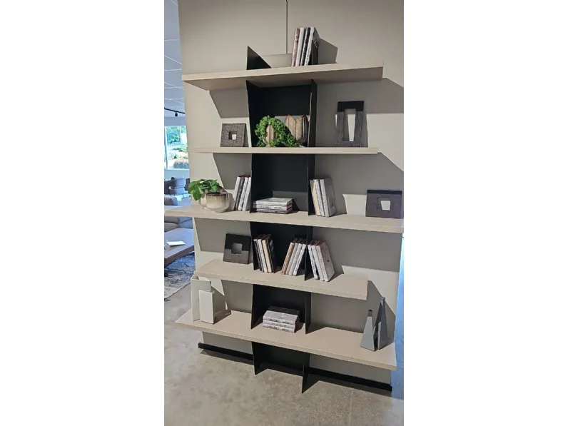 Libreria Tomasella in laminato materico scontata -31%: scopri Libreria a parete versus