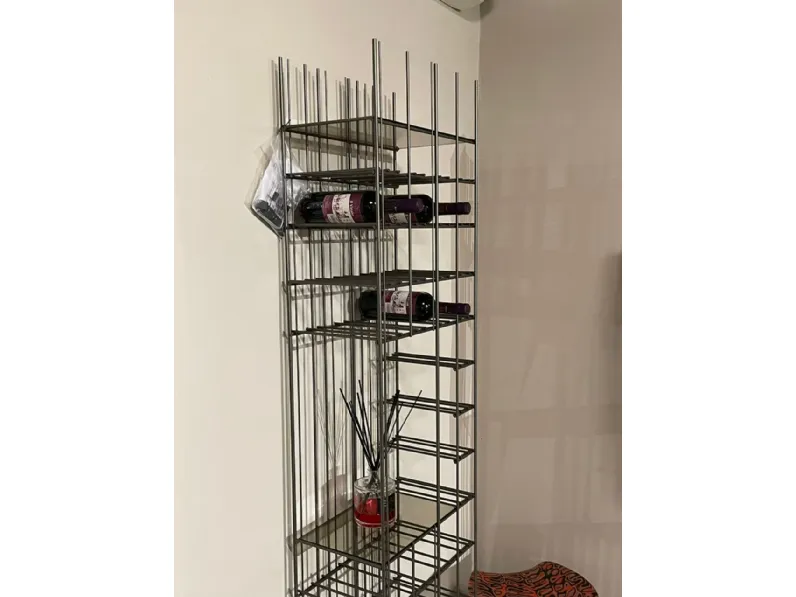 Libreria Metrica wine c stile moderna di Mogg in Offerta Outlet