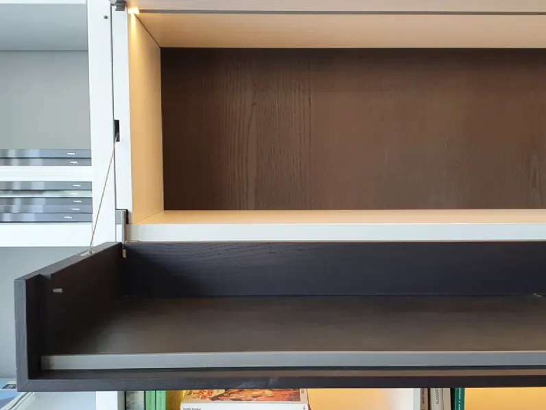 Libreria Poliform in laccato opaco a prezzo scontato: scopri Wall system