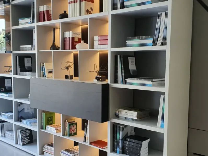 Libreria Poliform in laccato opaco a prezzo scontato: scopri Wall system