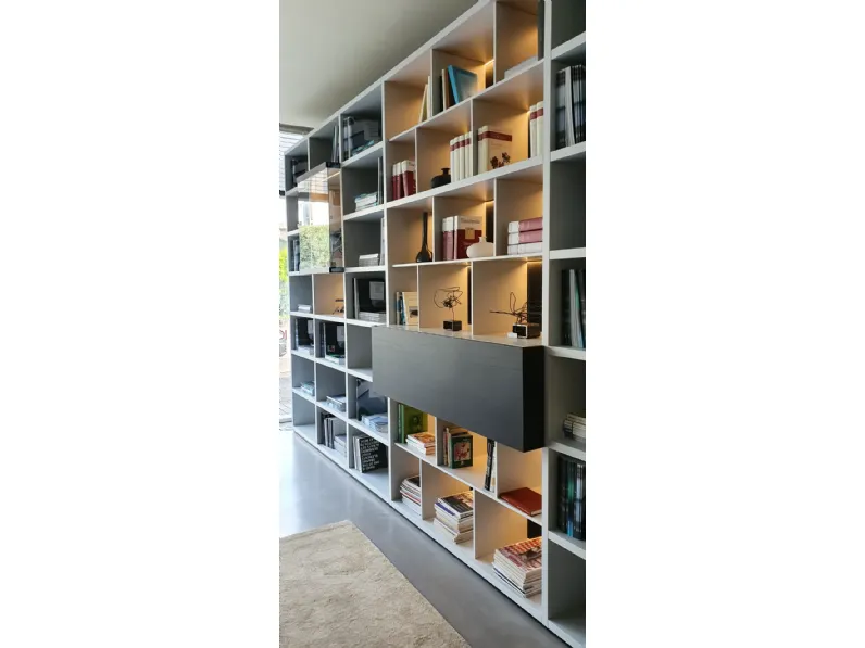 Libreria Poliform in laccato opaco a prezzo scontato: scopri Wall system