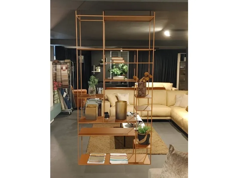 Libreria sospesa levia by ronda design stile design di Ronda design scontata del 35%