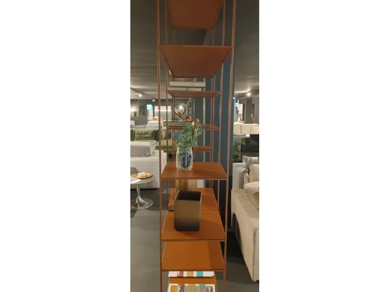 Libreria sospesa levia by ronda design stile design di Ronda design scontata del 35%
