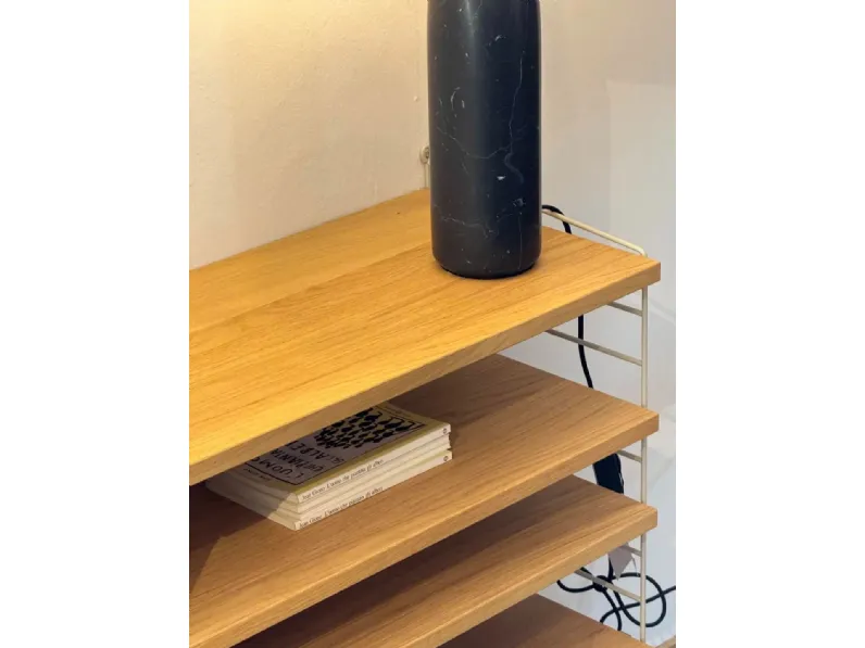 Libreria String Collezione esclusiva in stile design con forte sconto