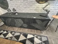 Madia Credenza con decorazione bassorilievo  in stile design di Dialma brown in Offerta Outlet