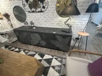 Madia Credenza con decorazione bassorilievo  in stile design di Dialma brown in Offerta Outlet
