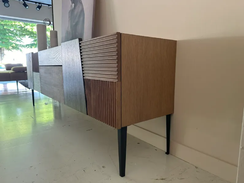 Madia in stile design Valencia di Devina nais in Offerta Outlet 