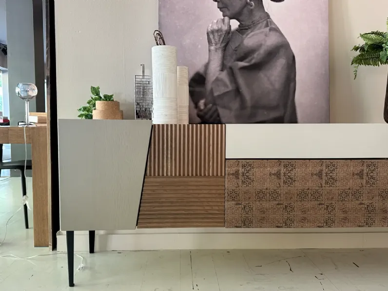 Madia in stile design Valencia di Devina nais in Offerta Outlet 