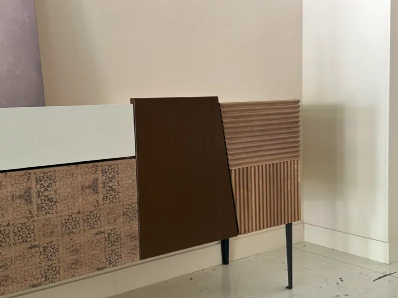 Madia in stile design Valencia di Devina nais in Offerta Outlet 