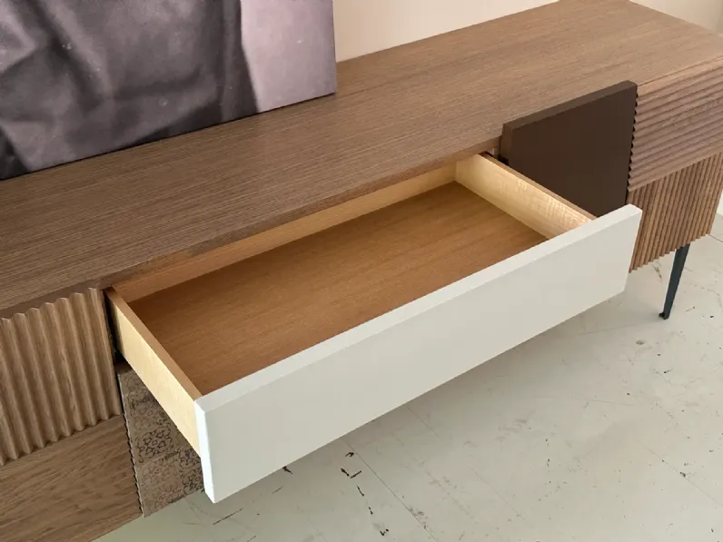 Madia in stile design Valencia di Devina nais in Offerta Outlet 
