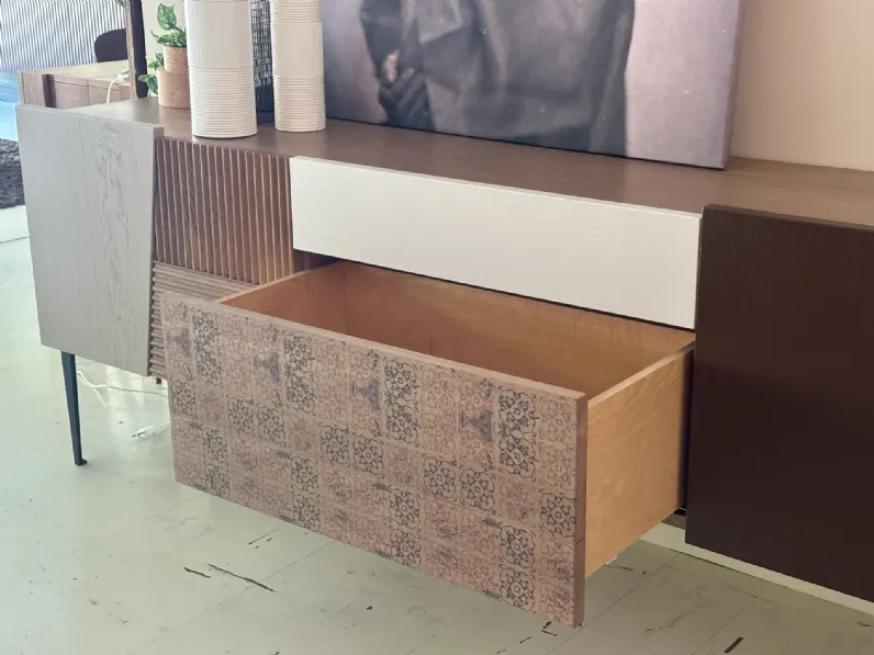 Madia in stile design Valencia di Devina nais in Offerta Outlet 