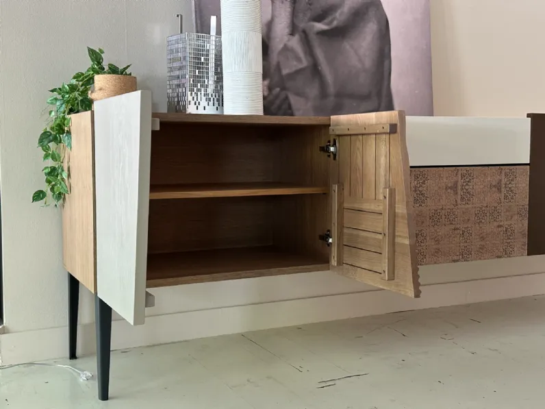 Madia in stile design Valencia di Devina nais in Offerta Outlet 