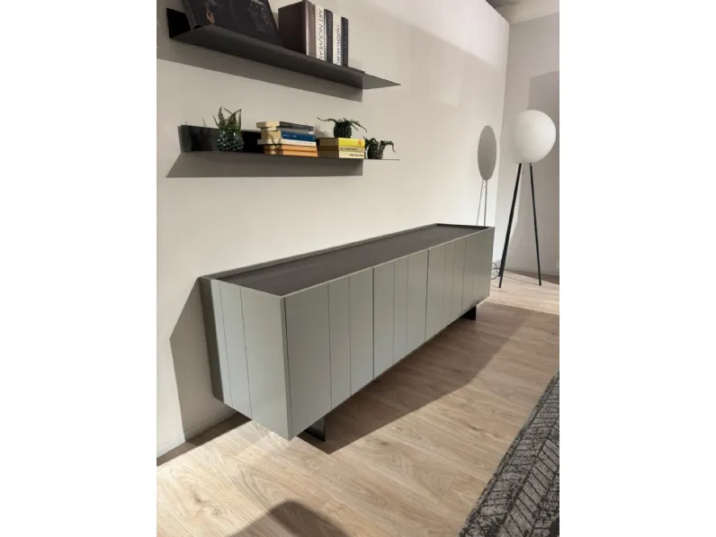 Madia Stripe di Novamobili in stile design scontata -50%