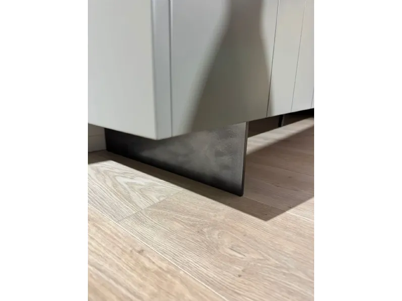 Madia Stripe di Novamobili in stile design scontata -50%