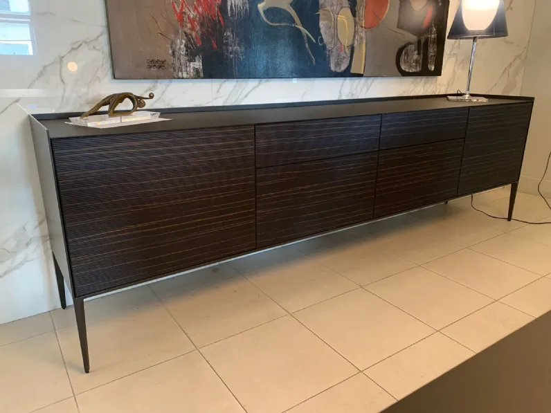 Madia di Rimadesio in laccato opaco Self bold a prezzo riservato 