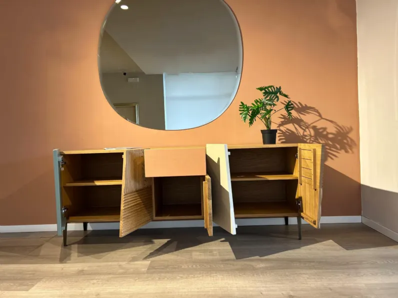Madia in stile design Zero.16 di Devina nais scontata 