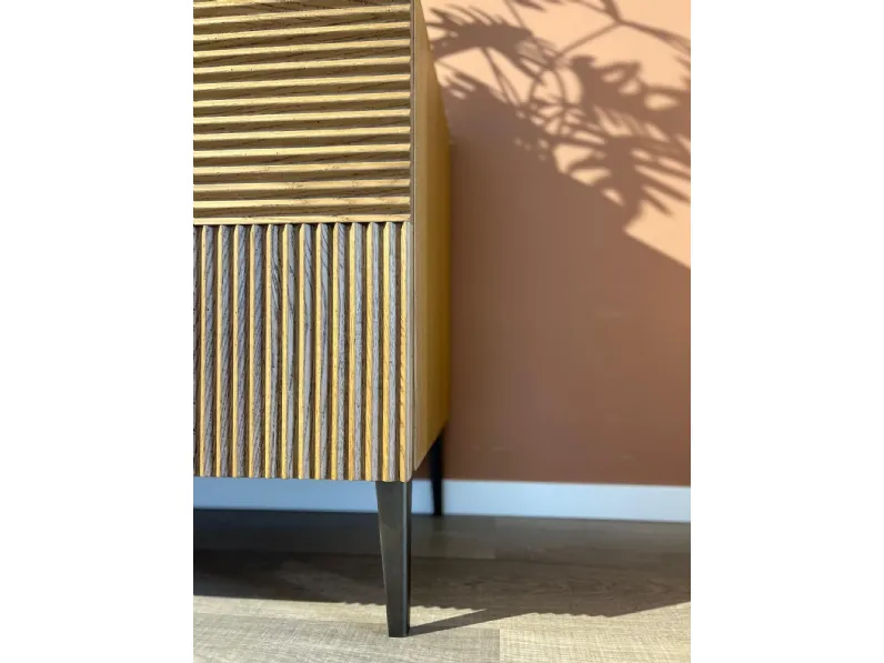 Madia in stile design Zero.16 di Devina nais scontata 
