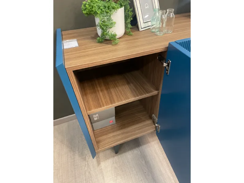 Madia in stile moderno Zero di Devina nais in Offerta Outlet 