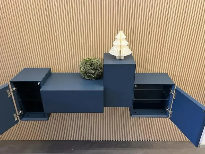 Madia Little italy di Minotti italia in offerta