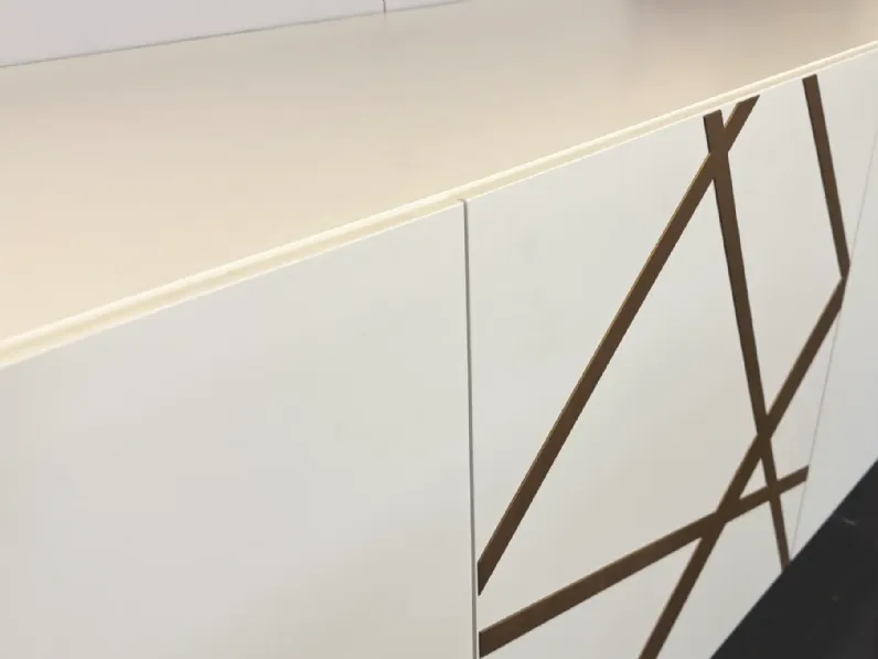 Madia modello Madia bassorilievo 35 bronzo graffiato di Voltan a PREZZI OUTLET