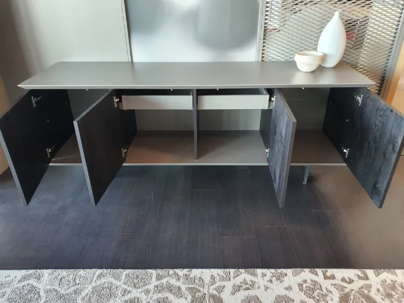 Madia Brera in stile moderno di Ozzio in Offerta Outlet
