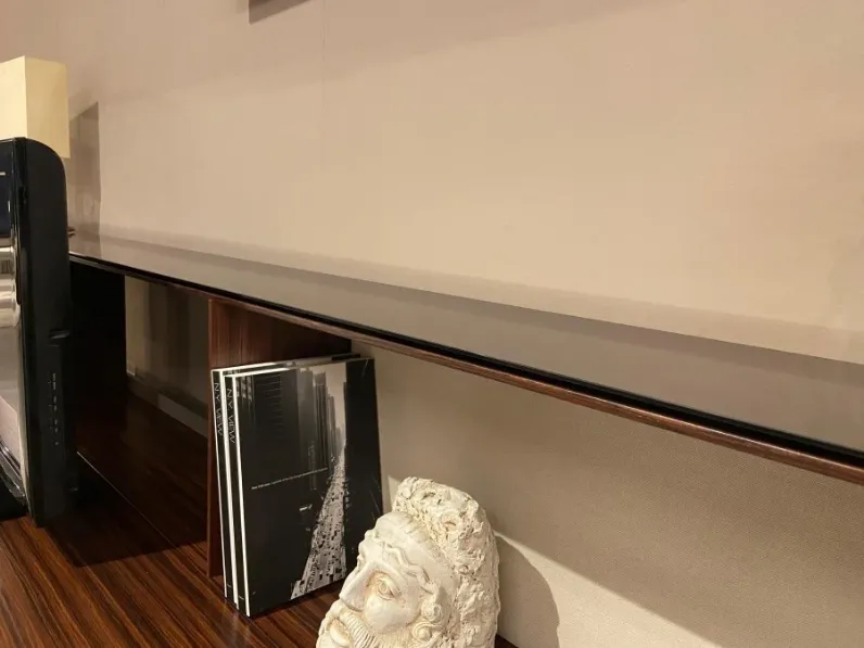Madia di B&b italia in legno Flat a prezzo Outlet