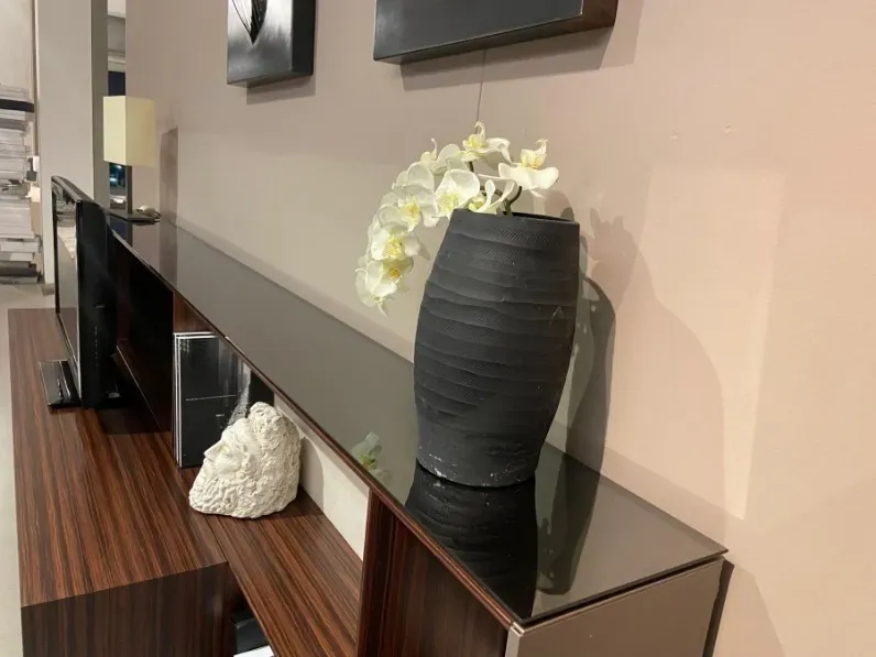 Madia di B&b italia in legno Flat a prezzo Outlet