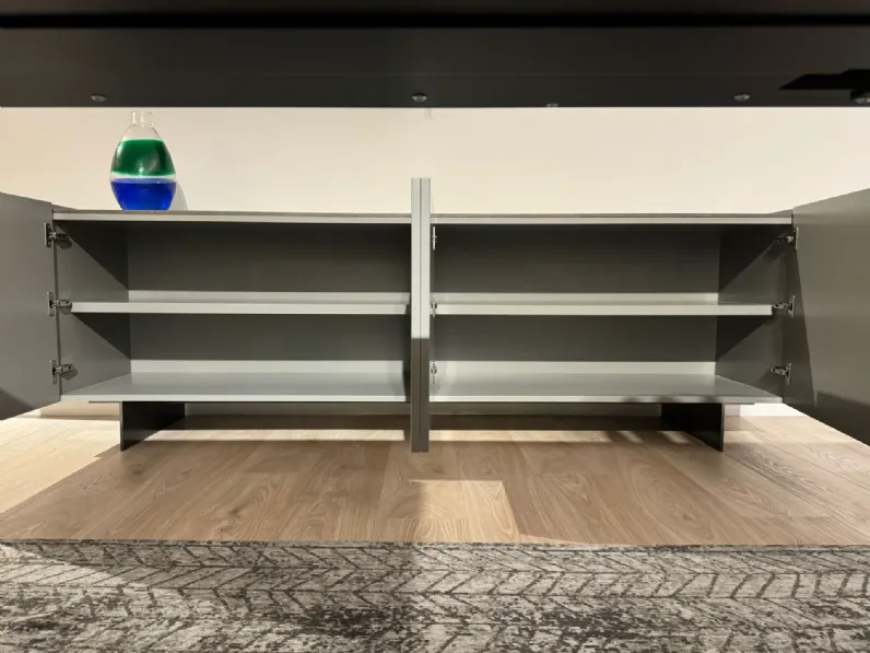 Madia Stripe in stile design di Novamobili in Offerta Outlet