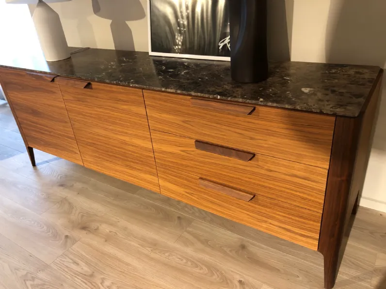 Madia di Porada in legno Atlante in Offerta Outlet