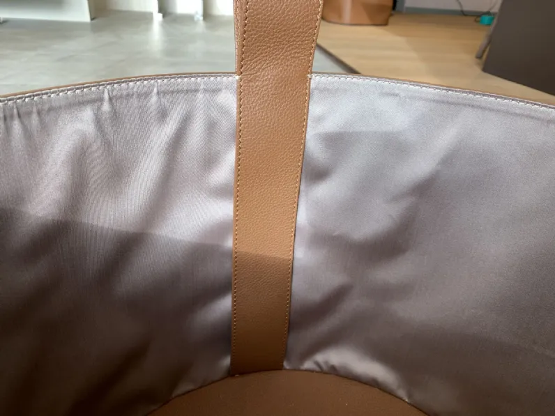 Oggettistica moderna Leather basket di Poltrona frau 