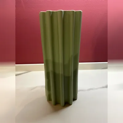 Oggettistica moderna Vaso holaf di Bizzotto scontata del 29%