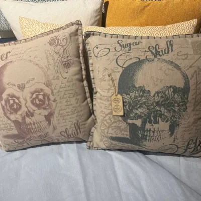 Cuscini divano Collezione esclusiva Shabby sugar skull a prezzi SCONTATI