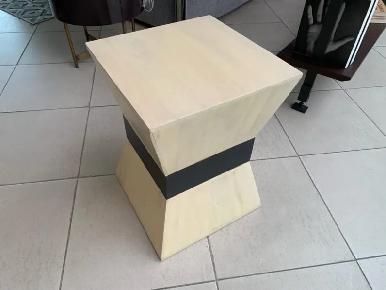 Sgabello modello Sgabello artigianale La forma SCONTATO a PREZZI OUTLET